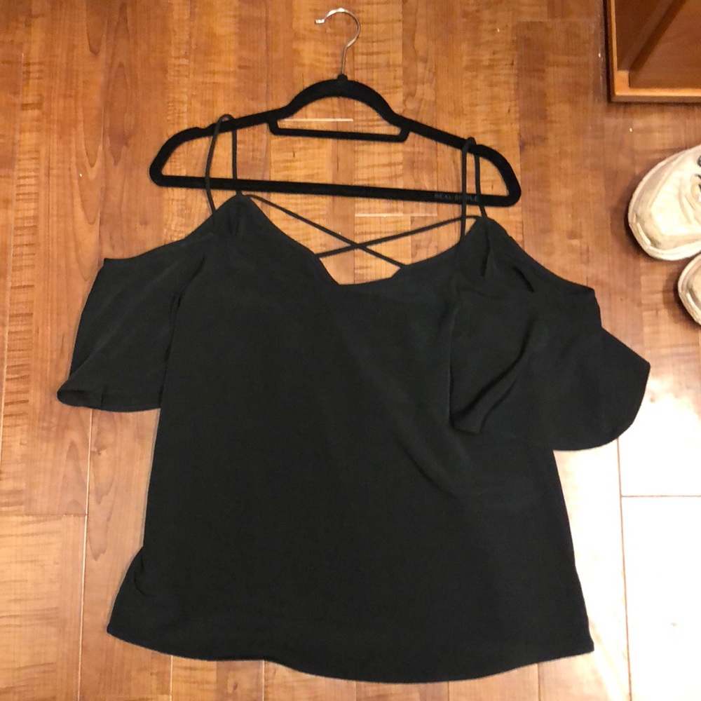 Black cold shoulder tank top